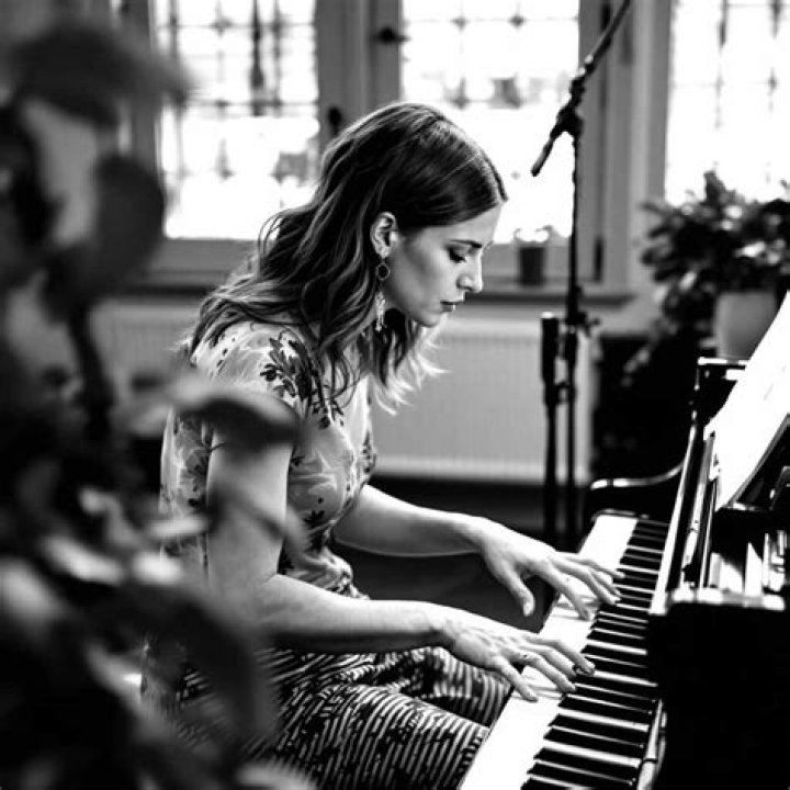 Auriett Woodman: The Extraordinary Pianist Redefining Classical Music