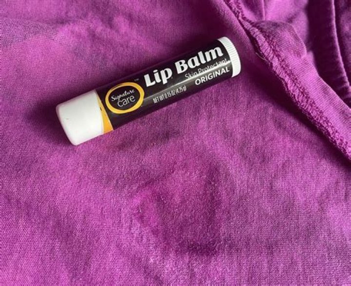 How to Remove Chapstick Stains from Clothes: A Comprehensive Guide