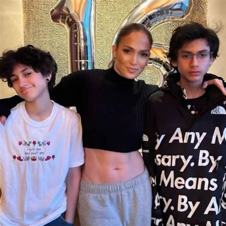 Does Frankie Muniz Have 17 Kids? The Truth Behind the Rumors