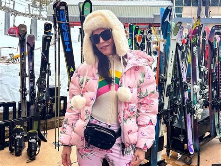 Emineim and His Mom: A Deep Dive into Their Complicated Relationship