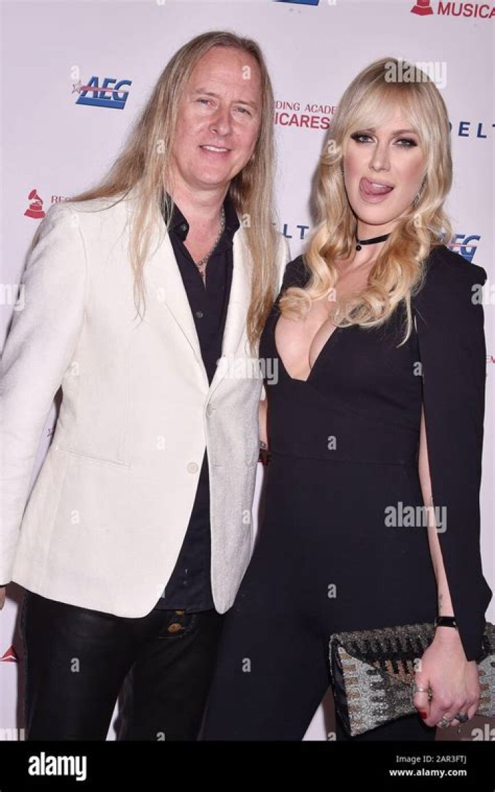 Exploring the Life of Jerry Cantrell and His Wife: A Deep Dive into Their Journey Together