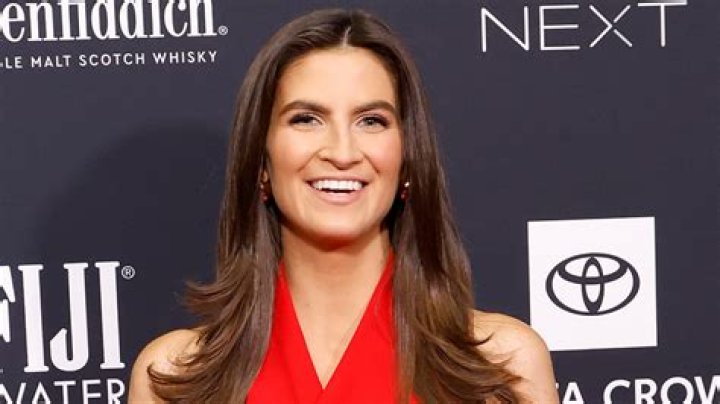 Kaitlan Collins Bikini Pics: A Comprehensive Look into Her Life and Style