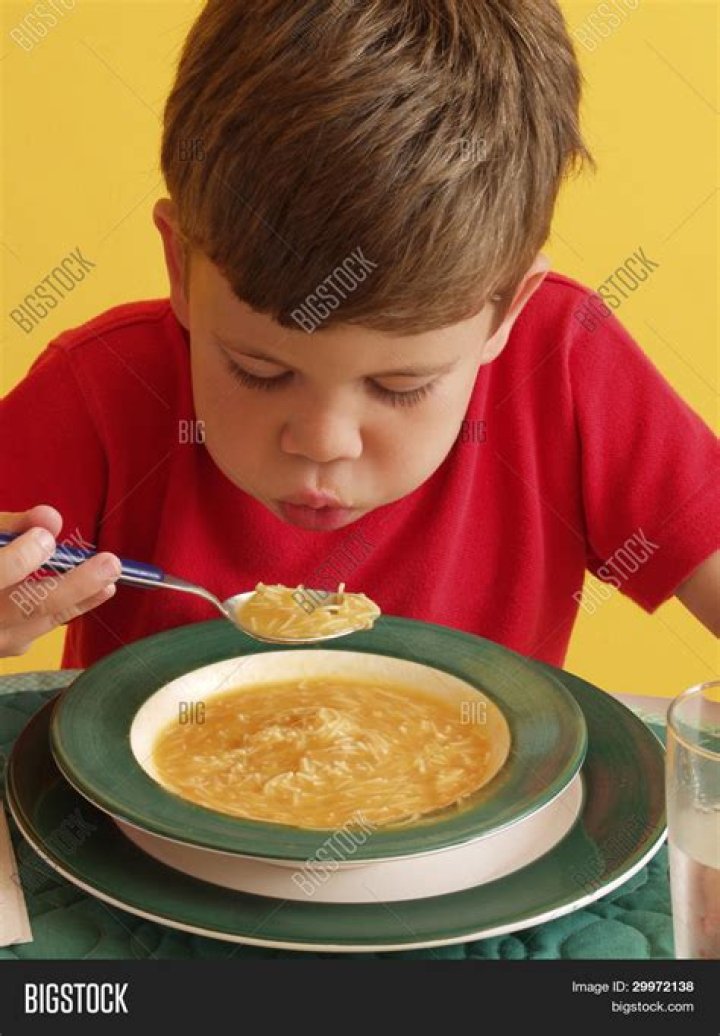 Kid Eating: Nurturing Healthy Eating Habits in Children