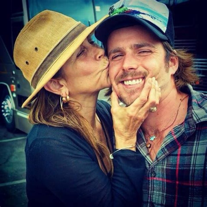 Discovering Lukas Nelson's New Wife: A Deep Dive into Their Relationship and Life Together