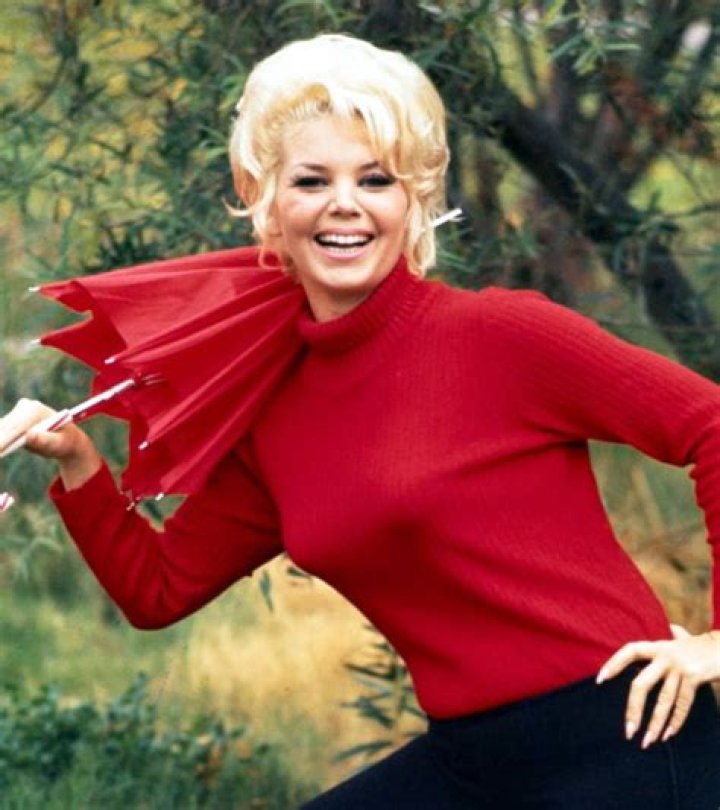 Sigrid Valdis: A Rising Star in the Music Industry