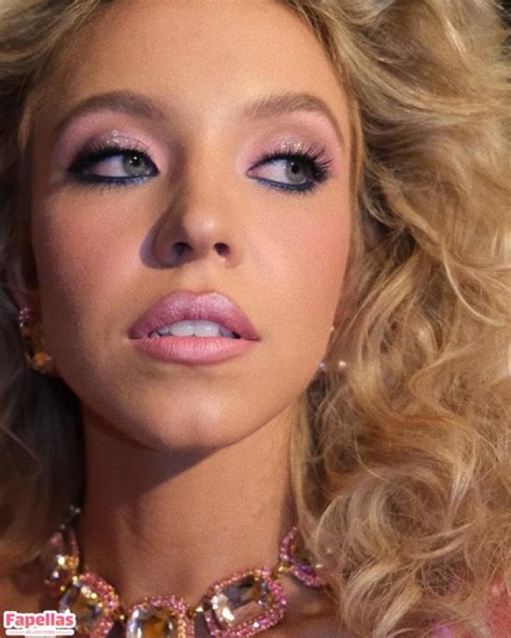 Sydney Sweeney Nudes Leak: A Deep Dive into the Controversy and Impact